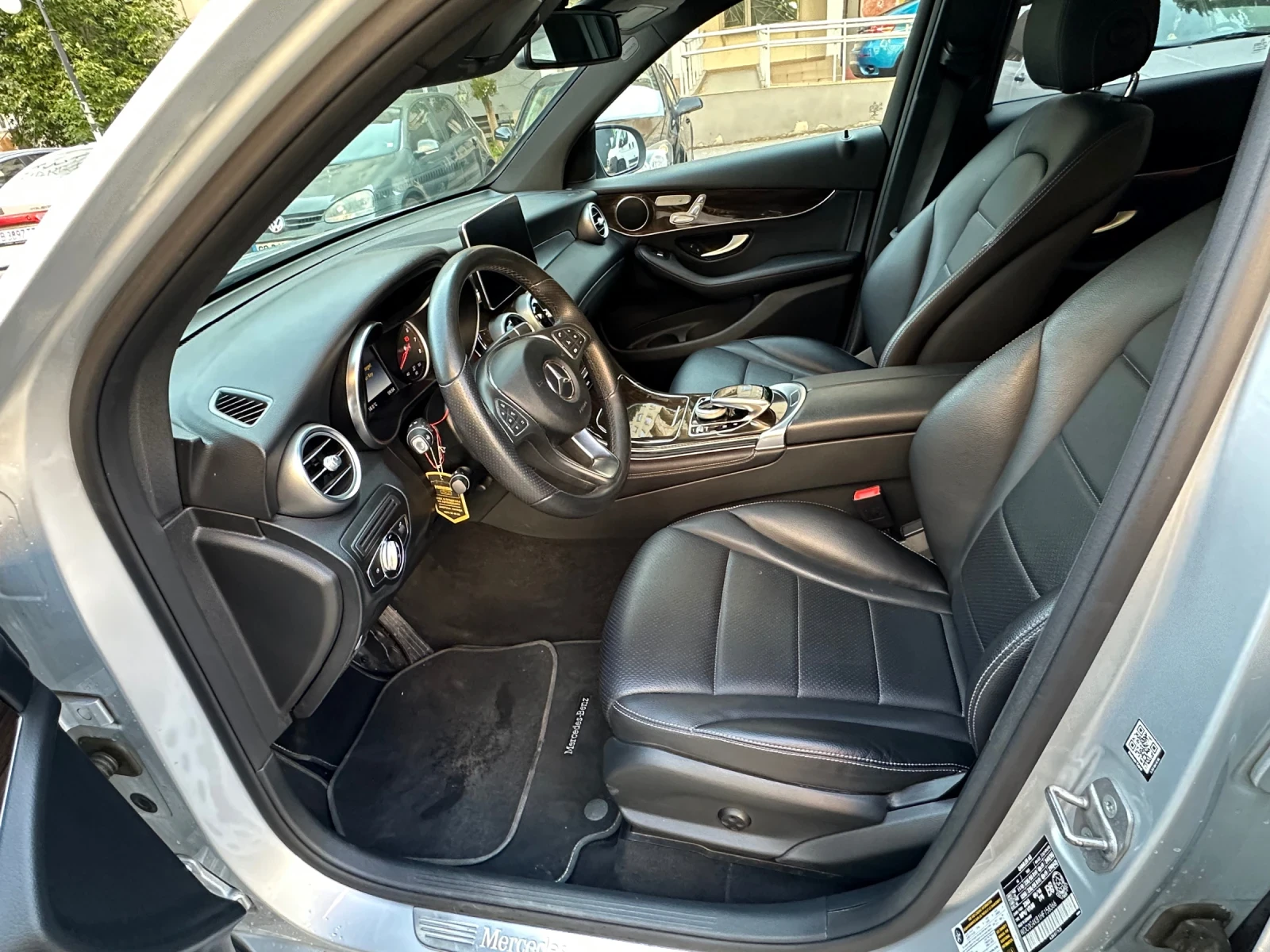 Mercedes-Benz GLC 300, снимка 12 - Автомобили и джипове - 55931293