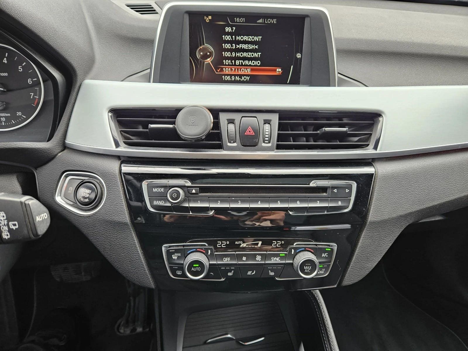 BMW X1, снимка 9 - Автомобили и джипове - 56534884