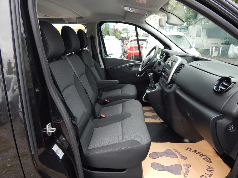 Nissan NV300 2.0DCI* 29000km.* , снимка 16 - Бусове и автобуси - 51935097