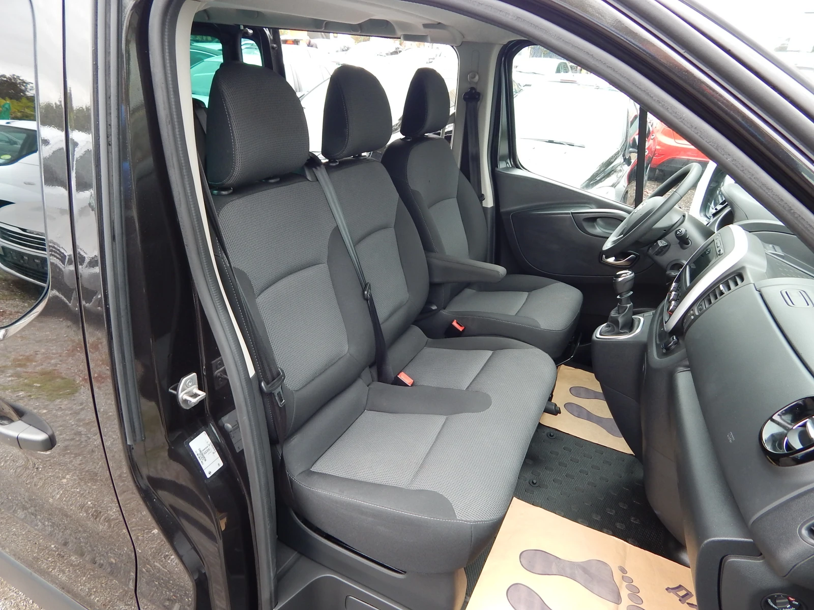 Nissan NV300 2.0DCI* 29000km.*  | Mobile.bg   17