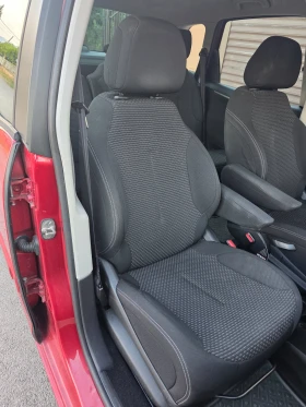 Citroen C4 Picasso 1.6 HDI Facelift, снимка 13