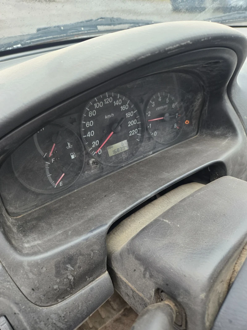 Mazda 323 На части, снимка 6 - Автомобили и джипове - 47966010