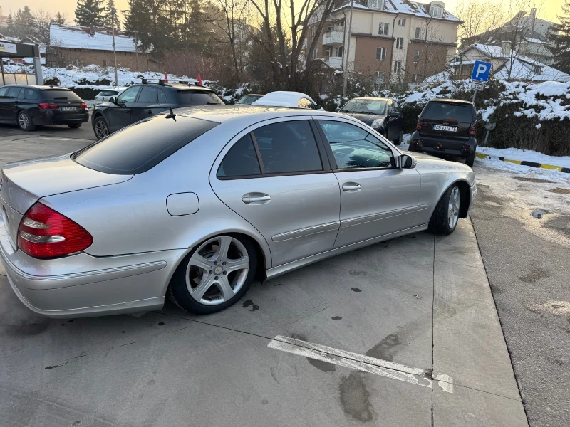 Mercedes-Benz E 320 4 MATIC/LPG , снимка 4 - Автомобили и джипове - 48742157