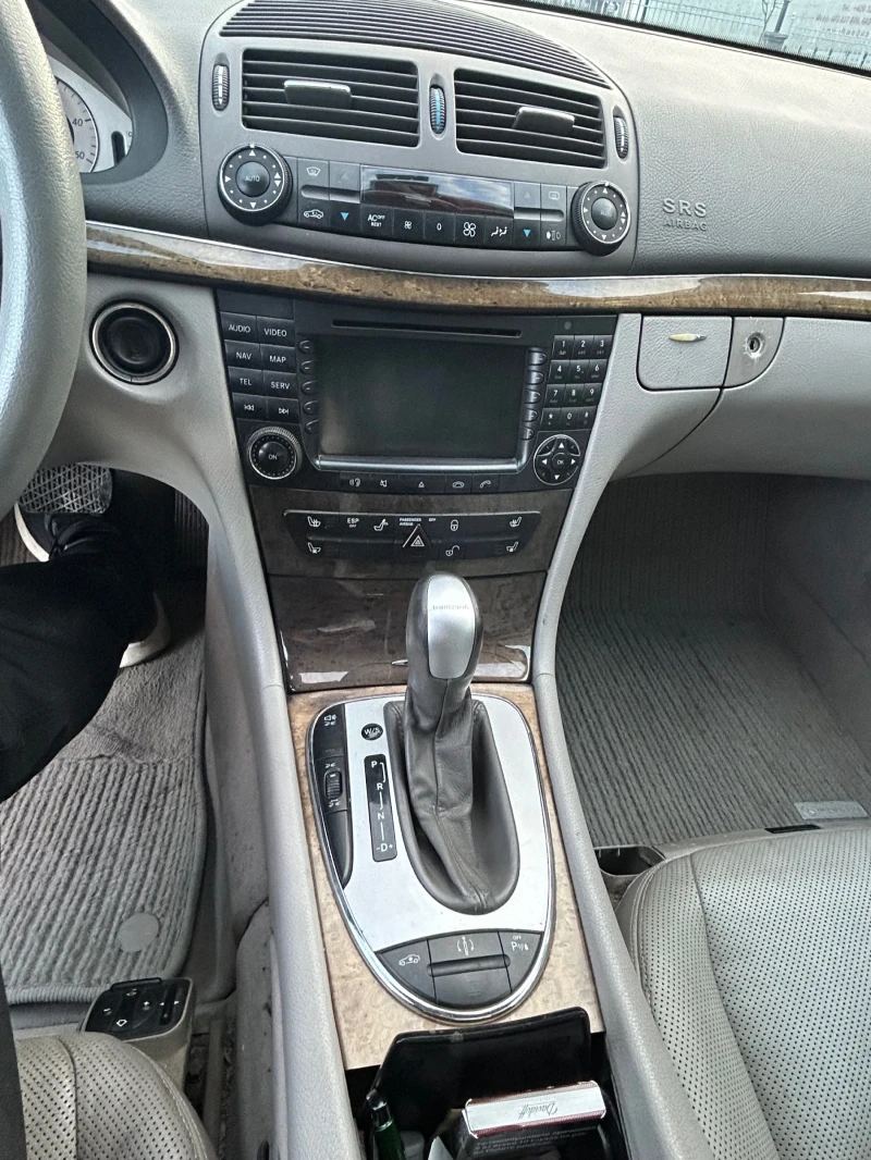 Mercedes-Benz E 320 204, снимка 7 - Автомобили и джипове - 48847975