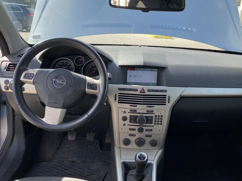 Opel Astra H, снимка 12 - Автомобили и джипове - 49037183