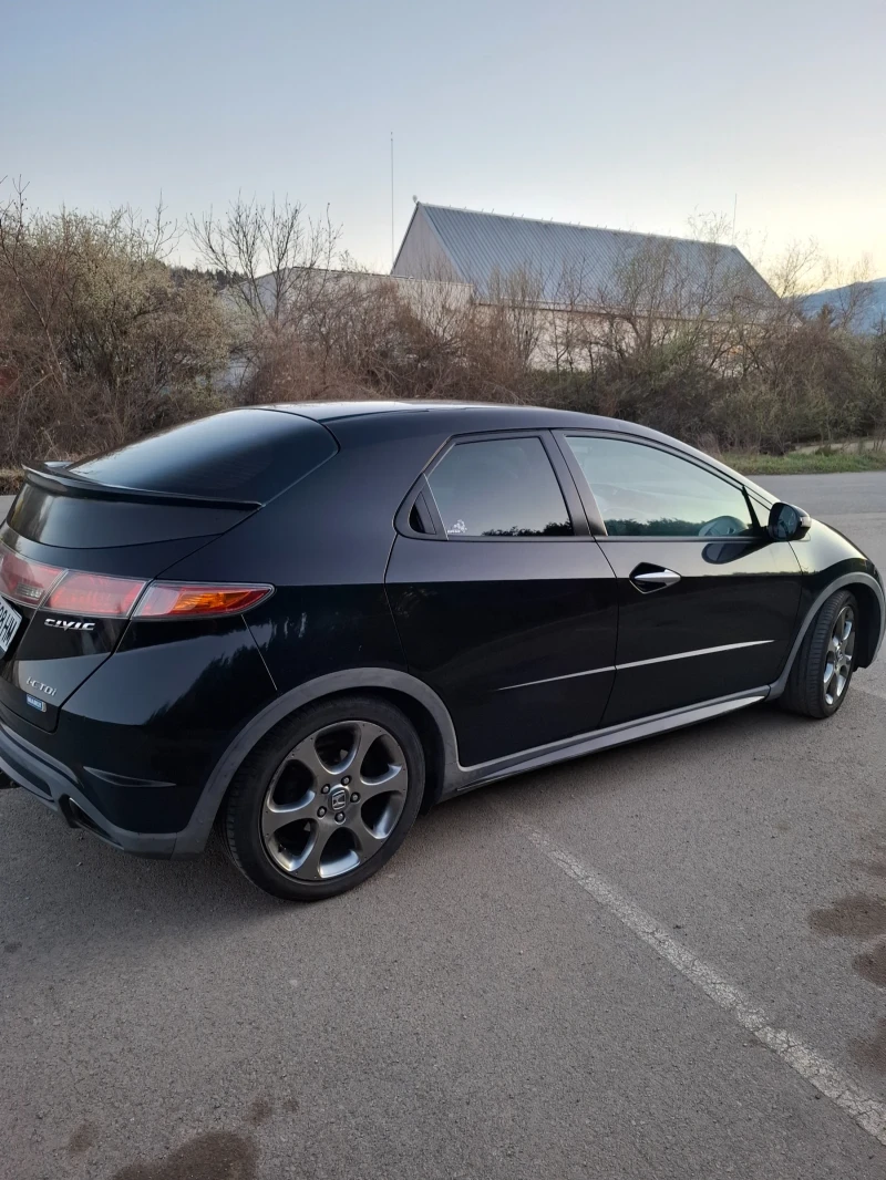 Honda Civic, снимка 2 - Автомобили и джипове - 49591685