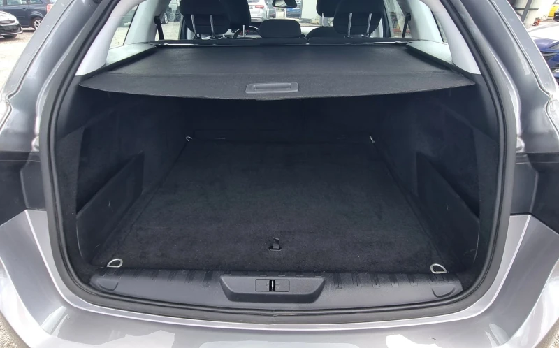 Peugeot 308 1.6 blueHDI, снимка 14 - Автомобили и джипове - 50743112