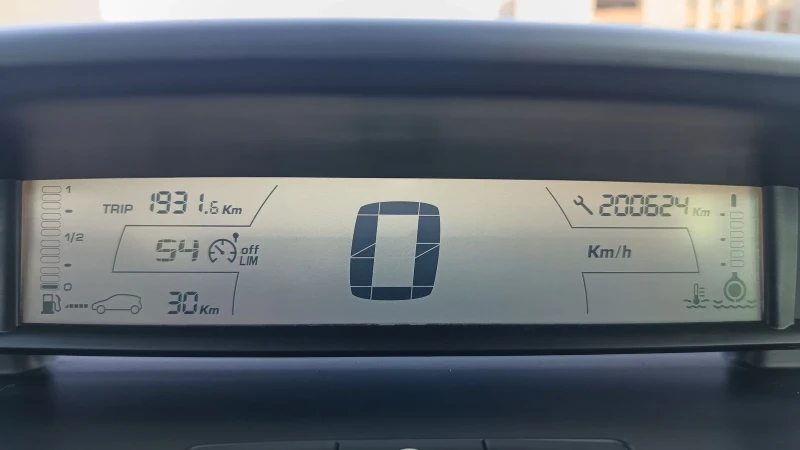 Citroen C4 1.6 HDI 90k.s , снимка 15 - Автомобили и джипове - 52174637