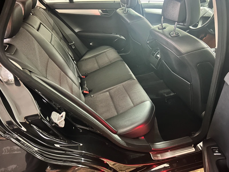 Mercedes-Benz C 200 CDI Avantgarde, снимка 12 - Автомобили и джипове - 52409303
