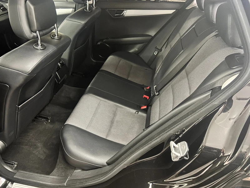 Mercedes-Benz C 200 CDI Avantgarde, снимка 13 - Автомобили и джипове - 52409303
