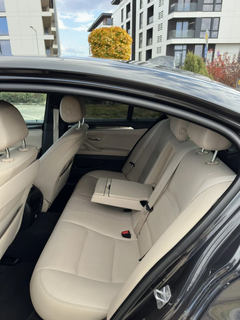 BMW 520 XDrive, снимка 12 - Автомобили и джипове - 52370410