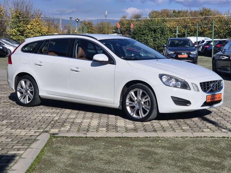 Volvo V60 2.0 диз 163к.с., снимка 6 - Автомобили и джипове - 52388644