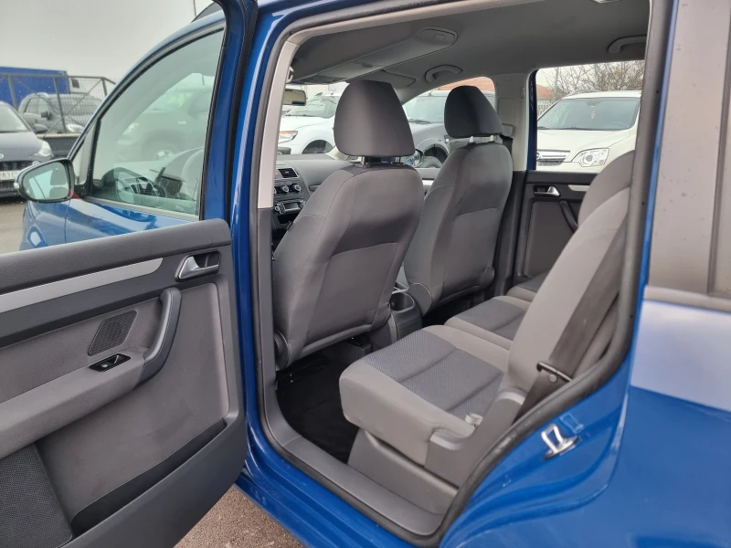 VW Touran 1.4I TURBO, снимка 11 - Автомобили и джипове - 52492598