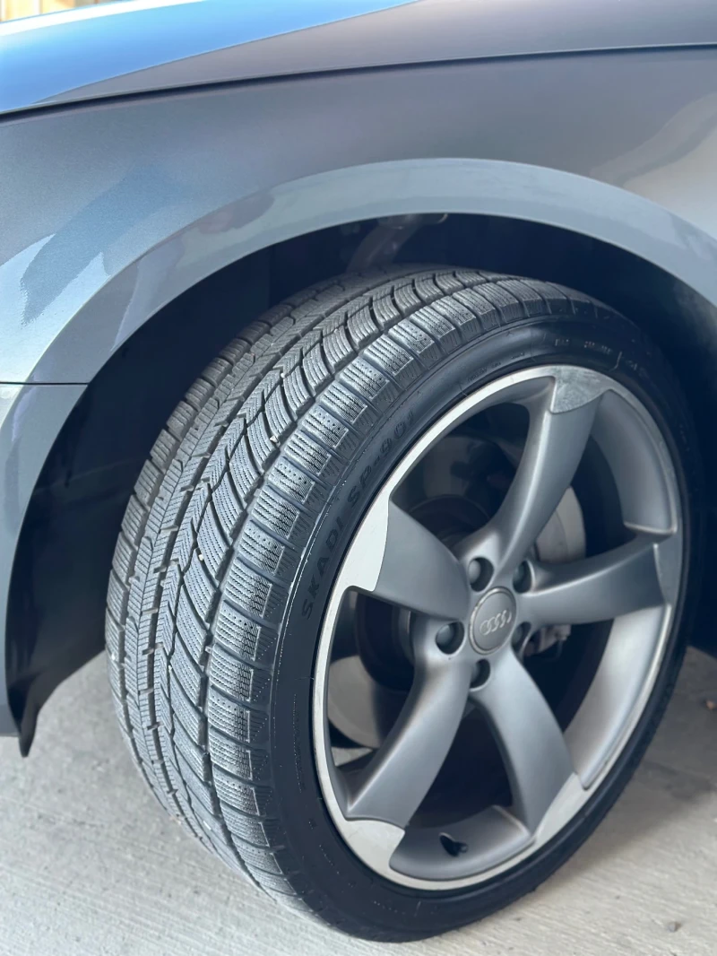 Audi A4 ОБСЛУЖЕНА/НОВИ ГУМИ 8БР/QUATTRO/AMBIENTLIGHT, снимка 7 - Автомобили и джипове - 52711714