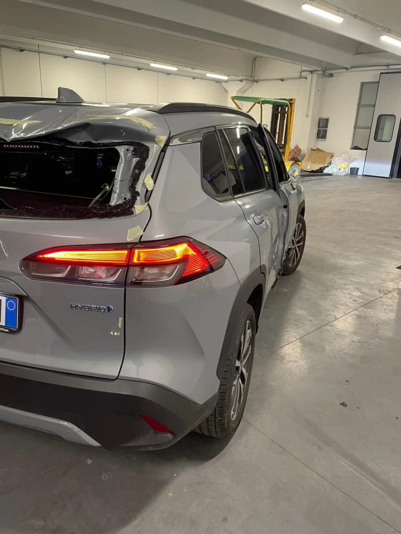 Toyota Corolla Cross 2.0HYBRID  20000KM, снимка 8 - Автомобили и джипове - 52878060