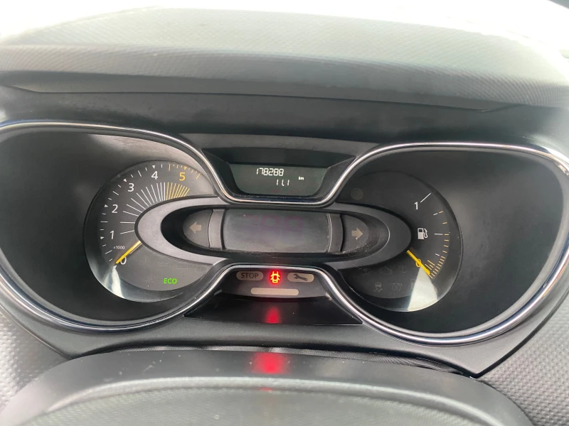 Renault Captur 1, 5  нави, снимка 10 - Автомобили и джипове - 52891707