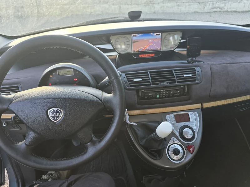 Lancia Phedra 2.2 JTD 170 к.с. / 7 местна, снимка 11 - Автомобили и джипове - 52908228