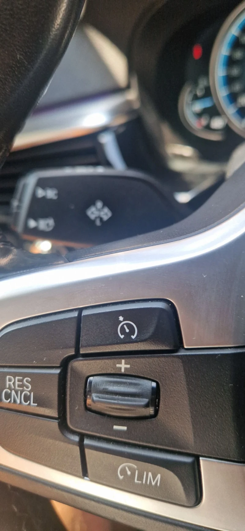 BMW 530 X-drive M.pak 360* камера, снимка 17 - Автомобили и джипове - 53152720