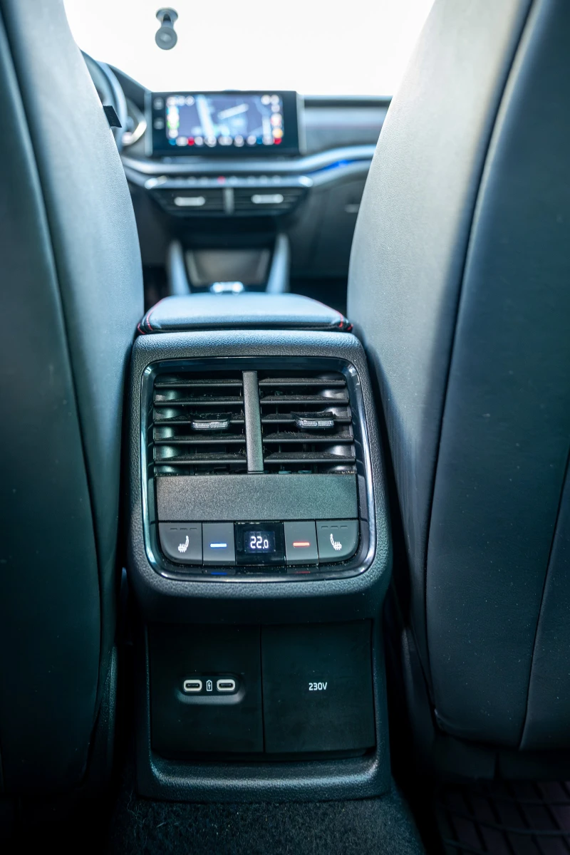 Skoda Octavia RS Plus 2.0 TDI 4x4 DSG, снимка 13 - Автомобили и джипове - 53335428