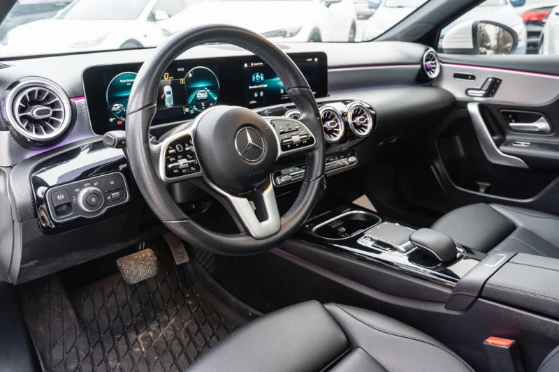 Mercedes-Benz A 250 Hatchback FWD* АвтоКредит* (Цена до БГ) , снимка 13 - Автомобили и джипове - 53572415