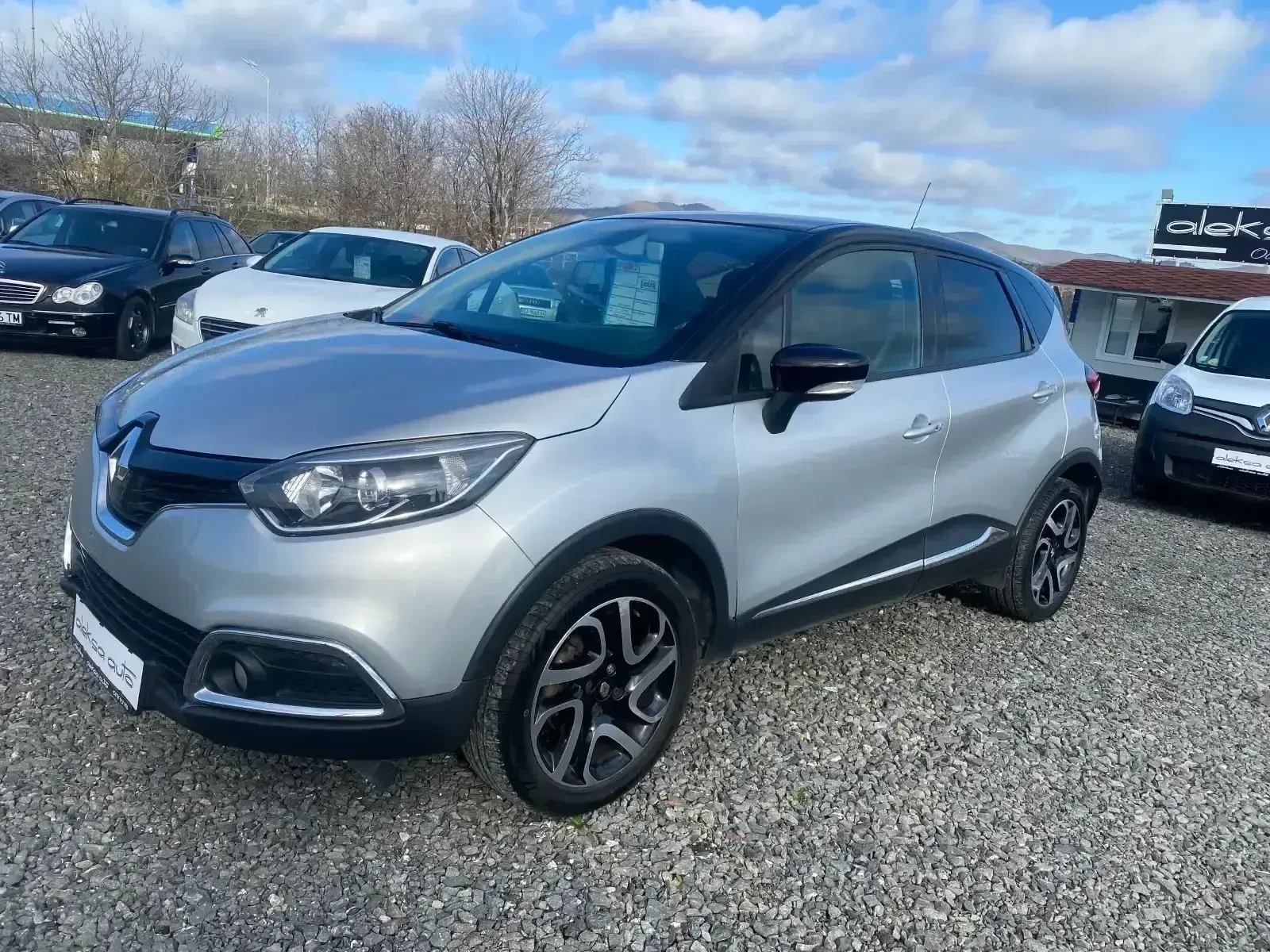 Renault Captur 1, 5  нави, снимка 1