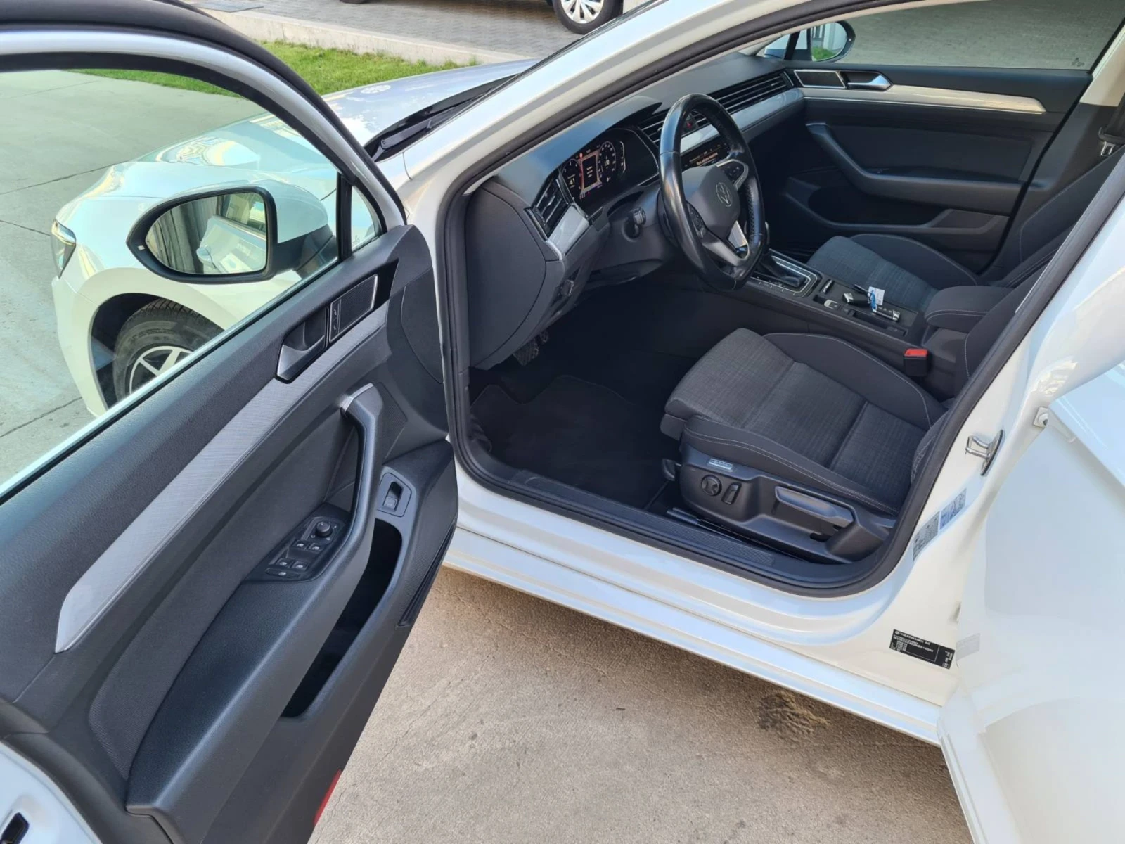 VW Passat  - изображение 7