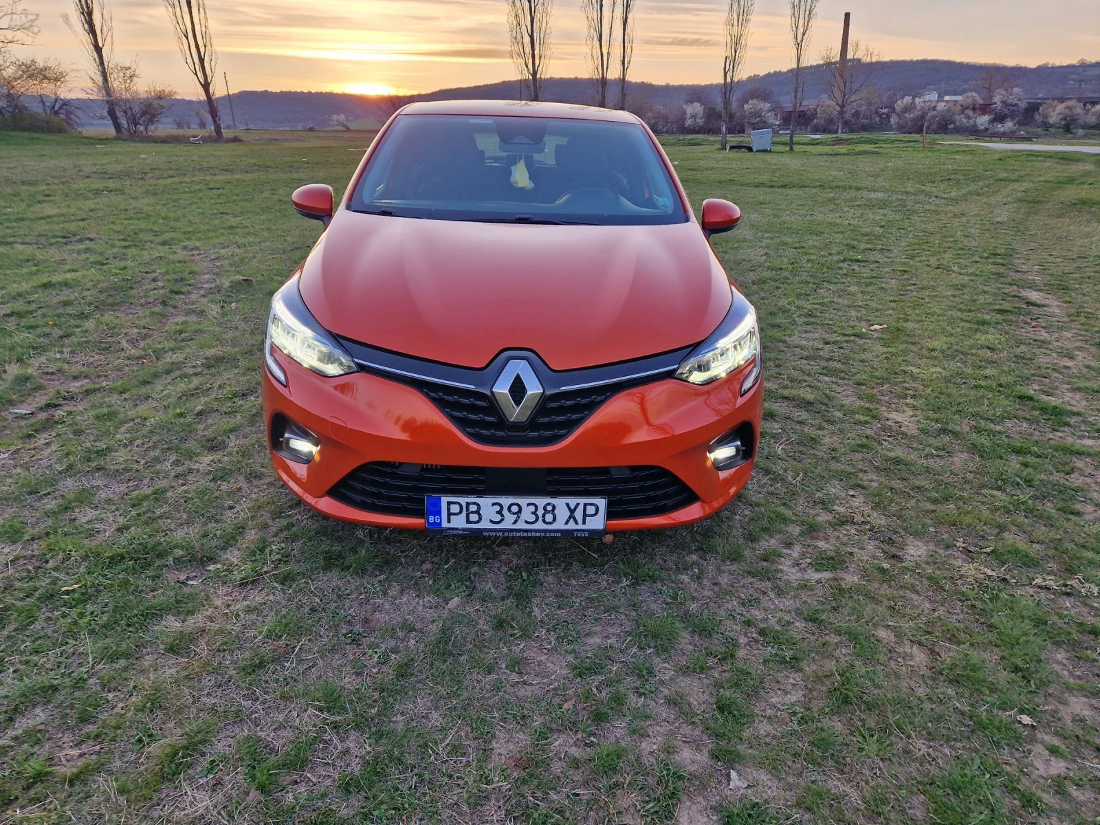 Renault Clio 1.0Тсе 100кс Газ от БГ - изображение 2