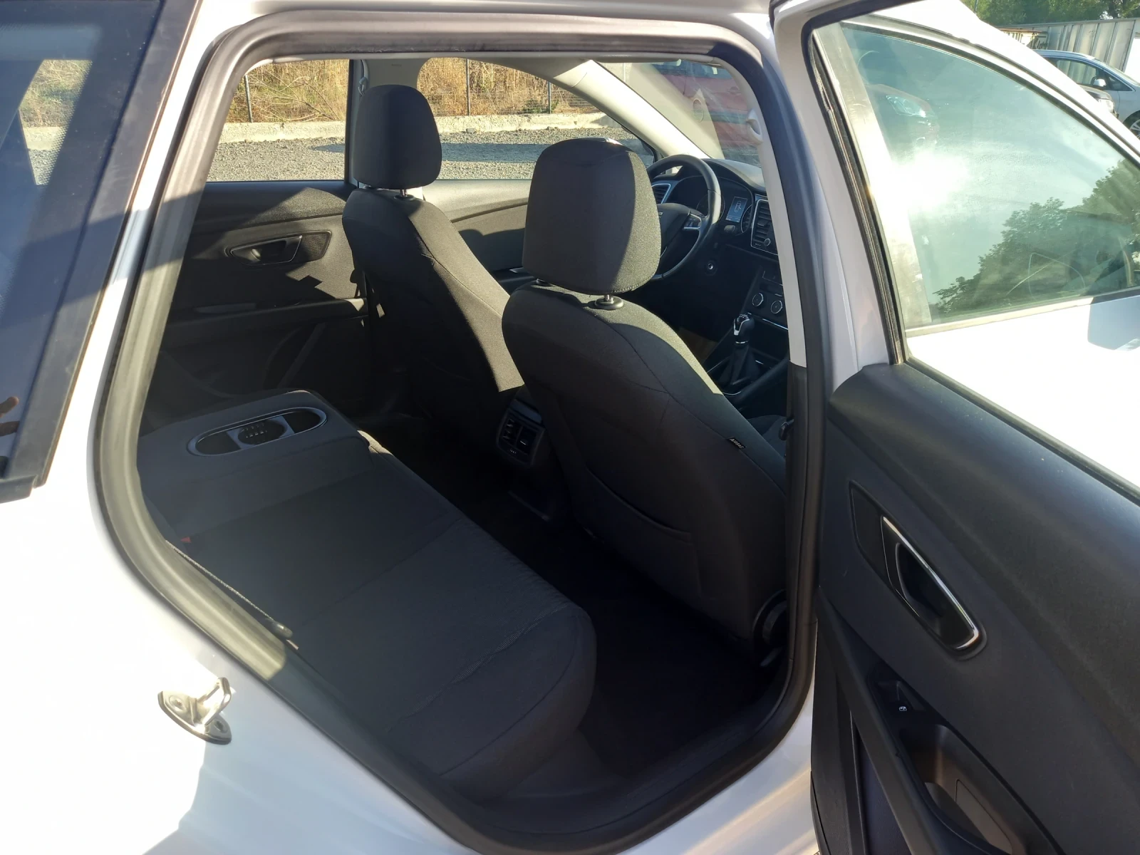 Seat Leon 1.4 TGI  ФАБРИЧЕН МЕТАН - изображение 10