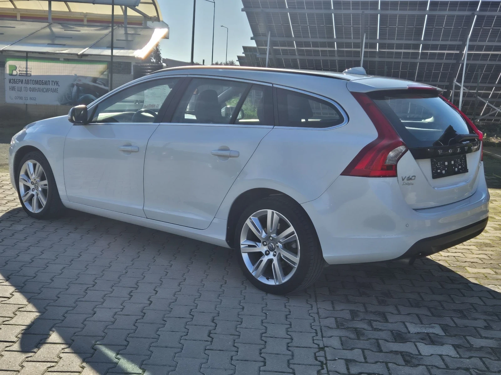 Volvo V60 2.0 диз 163к.с. - изображение 10