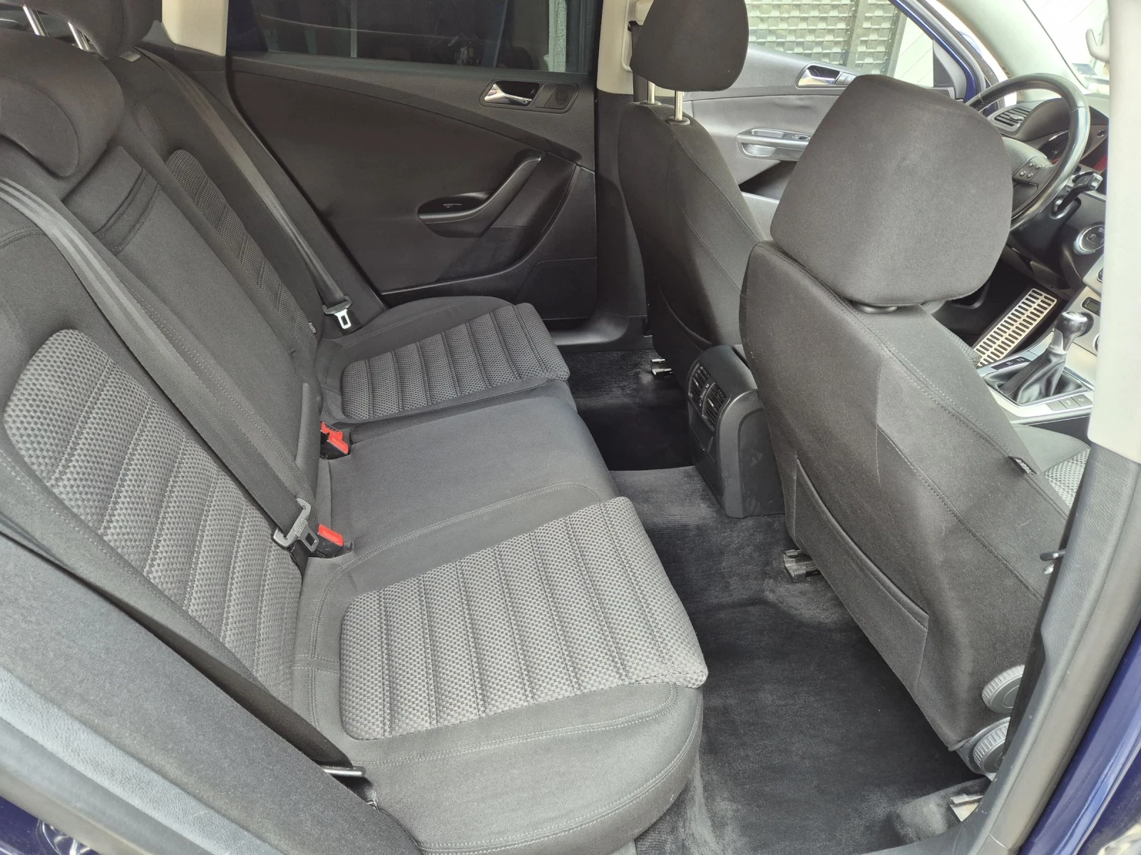 VW Passat 2.0 TDI BMR, снимка 12 - Автомобили и джипове - 52857187