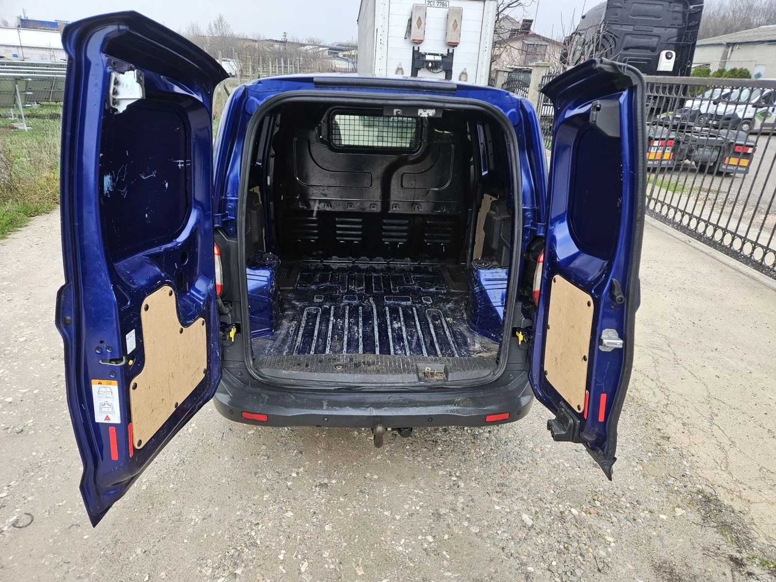 Ford Courier 1.5TDCI ����� N1 | Mobile.bg � ����������� 11