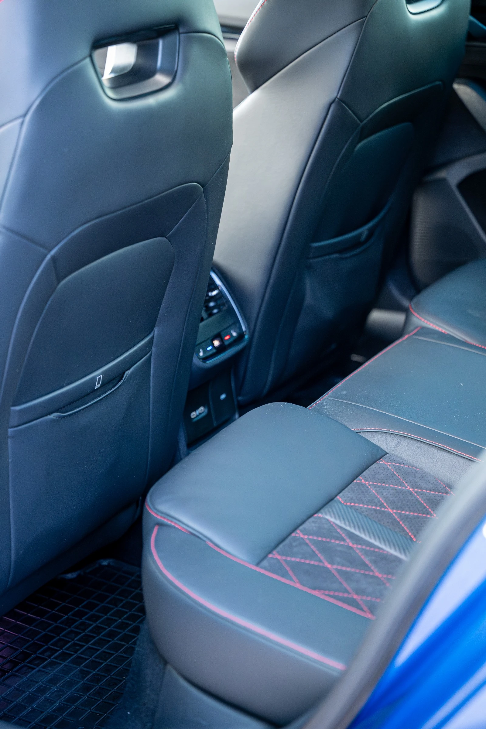 Skoda Octavia RS Plus 2.0 TDI 4x4 DSG | Mobile.bg � ����������� 12