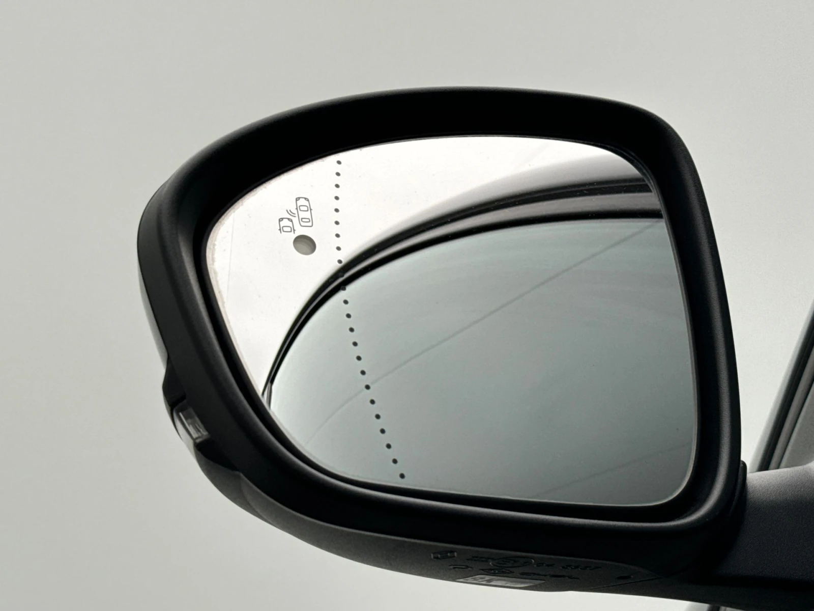 Renault Arkana  TCe 140 EDC, снимка 17 - Автомобили и джипове - 53801356