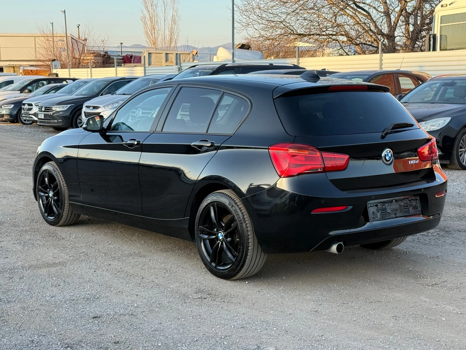 BMW 118 Face* led* Navi* B47* New, снимка 3 - Автомобили и джипове - 53865559