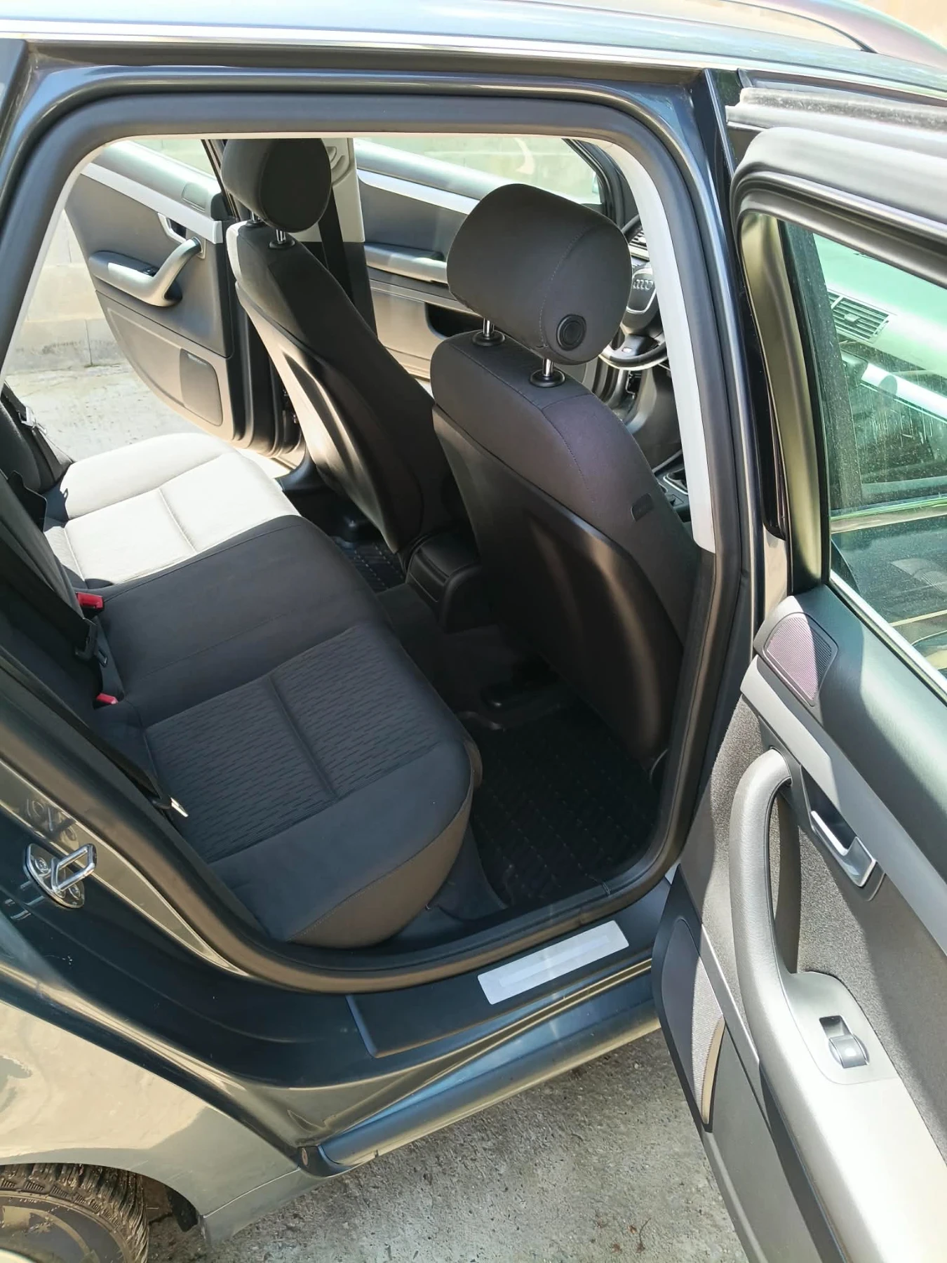 Audi A4 2.0 TDI S-line , снимка 9 - Автомобили и джипове - 54493604