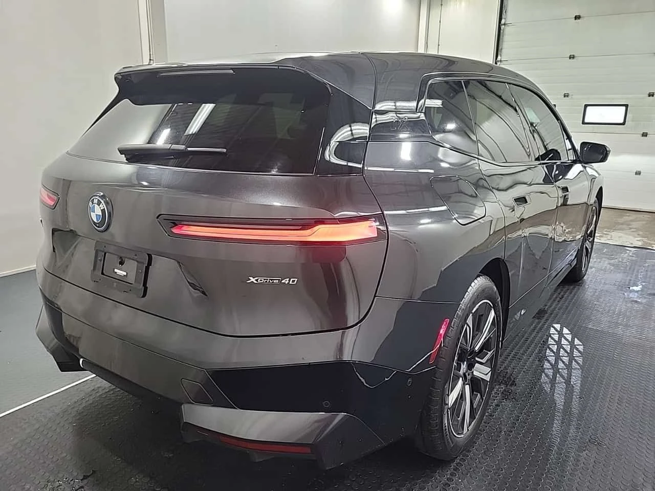 BMW iX XDRIVE40/CARFAX/ФИНАНСИРАНЕ, снимка 3 - Автомобили и джипове - 54904551