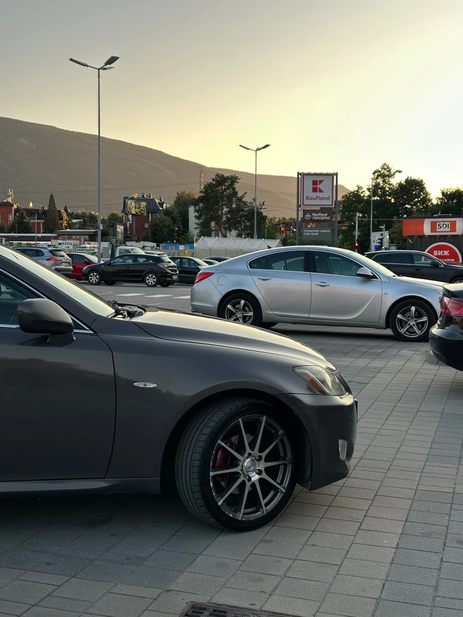 Lexus IS 220d | Mobile.bg � ����������� 13