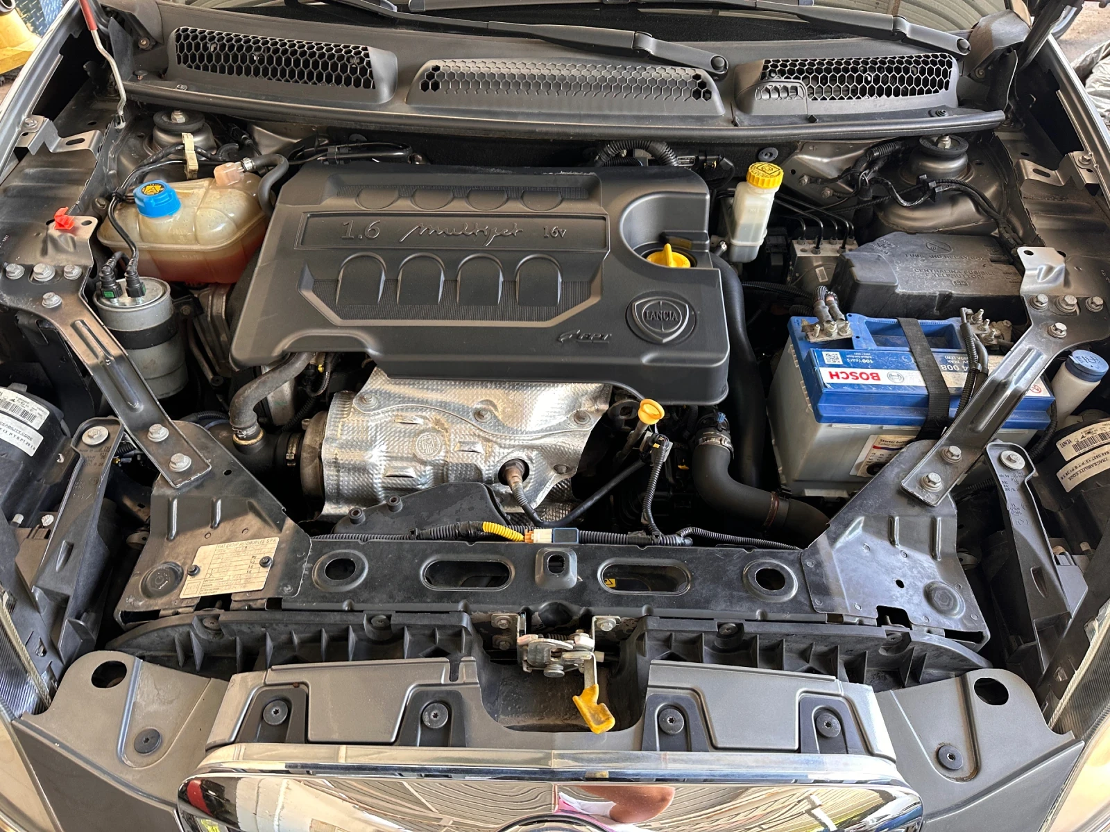 Lancia Delta 1.6M-JET - РЕАЛНИ КИЛОМЕТРИ, снимка 16 - Автомобили и джипове - 55524460