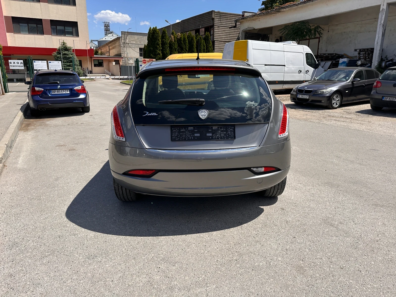 Lancia Delta 1.6M-JET - РЕАЛНИ КИЛОМЕТРИ, снимка 6 - Автомобили и джипове - 55524460