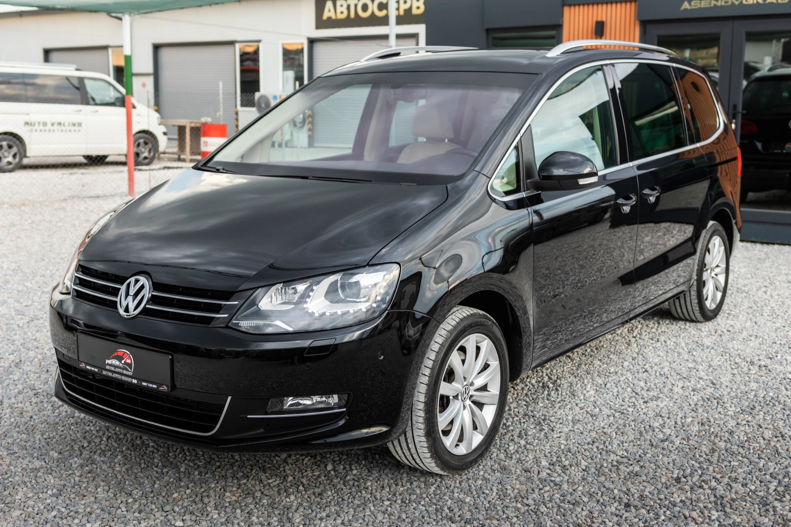 VW Sharan 2.0TDI::HIGHLINE::DSG6::7местен, снимка 2 - Автомобили и джипове - 55806670