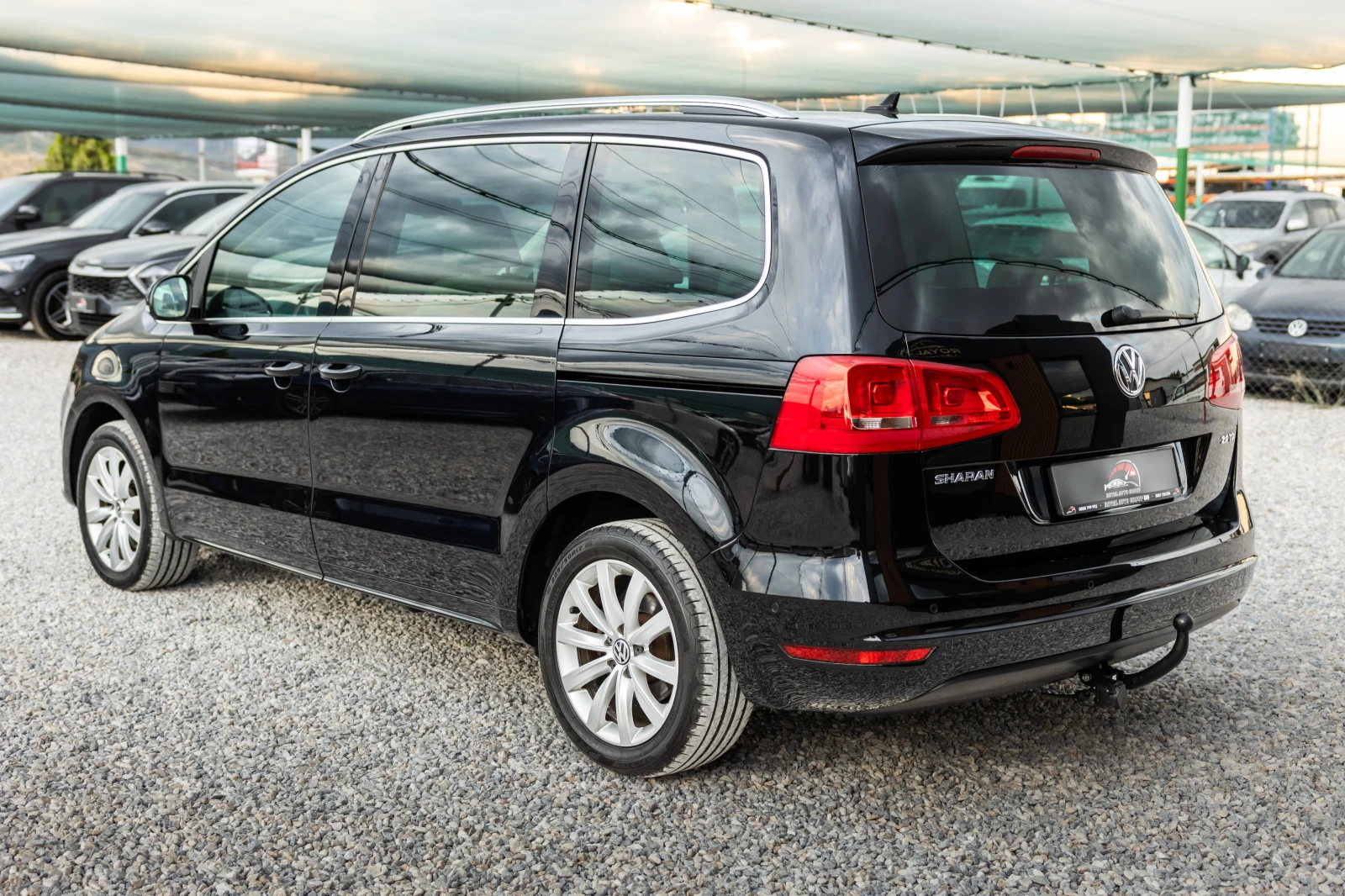 VW Sharan 2.0TDI::HIGHLINE::DSG6::7местен, снимка 7 - Автомобили и джипове - 55806670