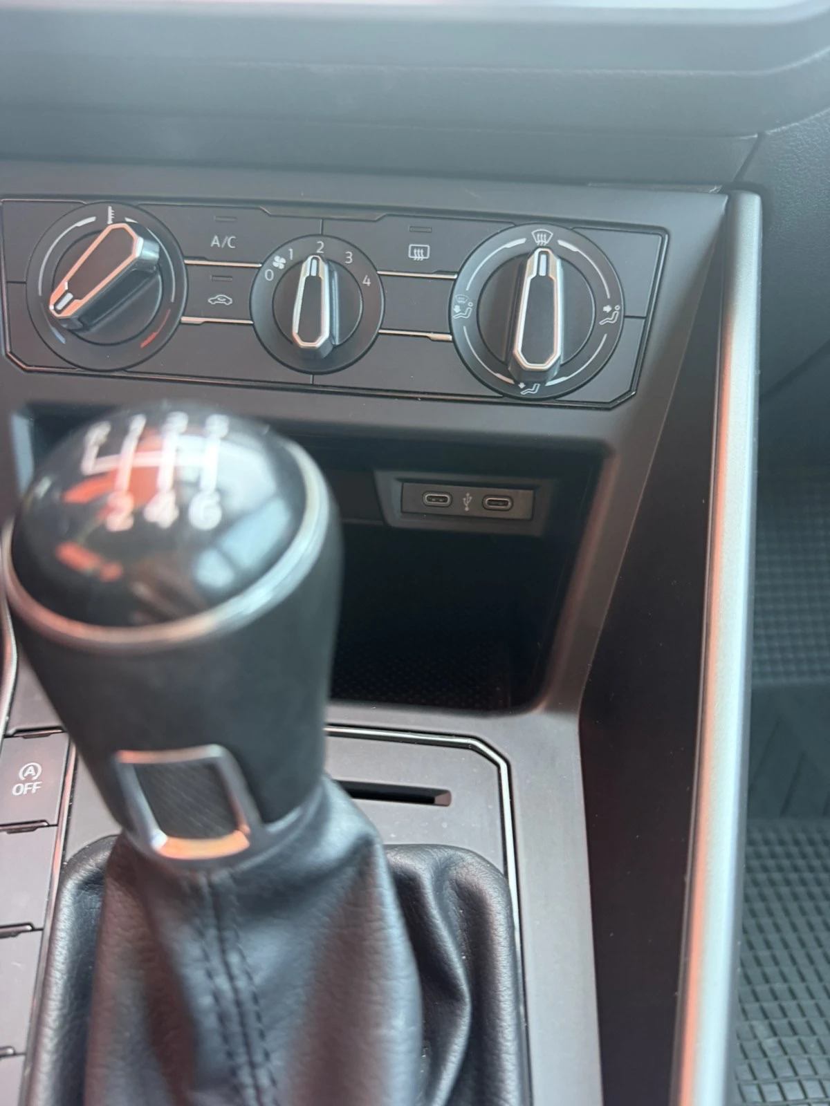 VW Polo 1.0 TGI, снимка 10 - Автомобили и джипове - 56031750