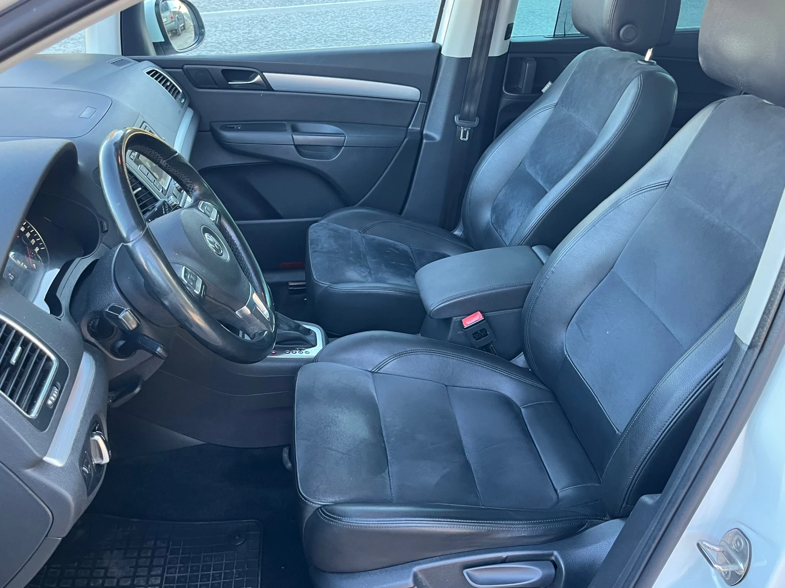 VW Sharan 2.0 TDI, снимка 6 - Автомобили и джипове - 56365030