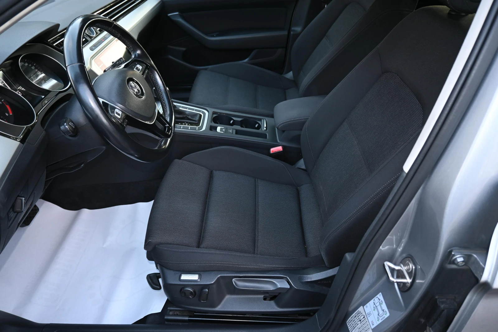 VW Passat ОТЛИЧЕН, снимка 8 - Автомобили и джипове - 56510134