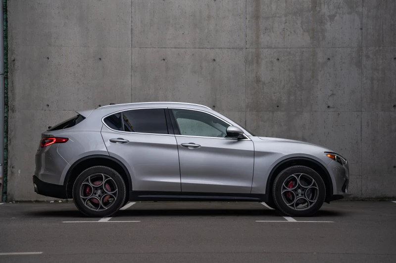 Alfa Romeo Stelvio, снимка 5 - Автомобили и джипове - 52611992