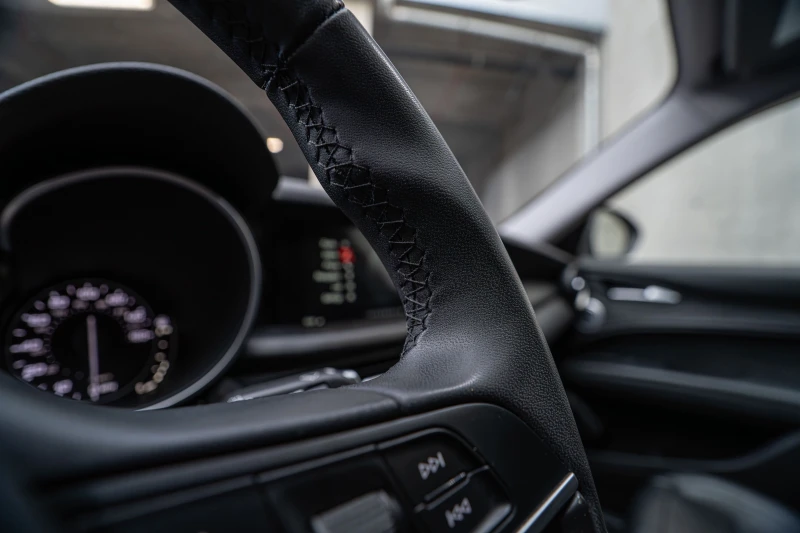 Alfa Romeo Stelvio, снимка 13 - Автомобили и джипове - 52611992