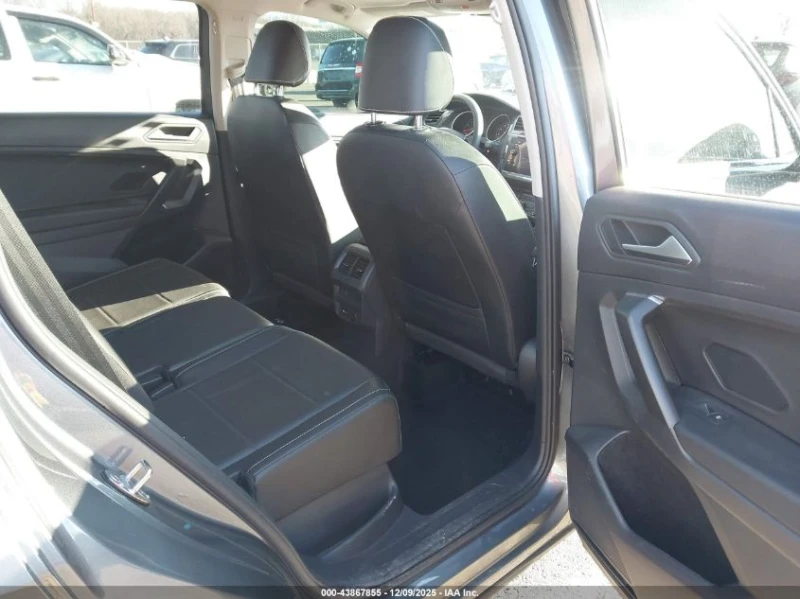 VW Tiguan 2.0L I-4 DI, DOHC, VVT, TURBO, 184HP All Wheel, снимка 15 - Автомобили и джипове - 52915339