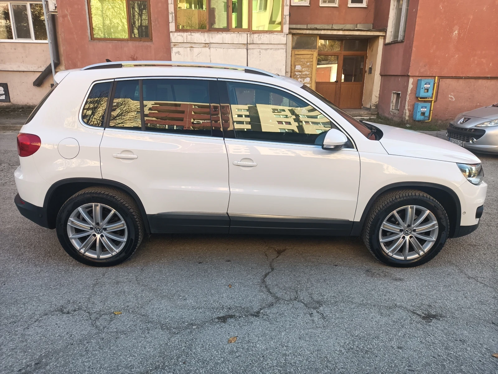 VW Tiguan 2.0 TDI ITALY Панорама  - изображение 4