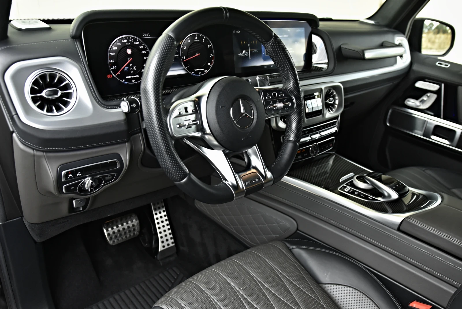 Mercedes-Benz G 63 AMG STRONGER THAN TIME* MANIFAKTUR CARBON 3D-BURM MATT - изображение 9