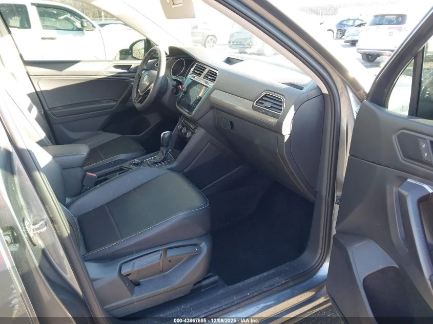 VW Tiguan 2.0L I-4 DI, DOHC, VVT, TURBO, 184HP All Wheel | Mobile.bg � ����������� 12